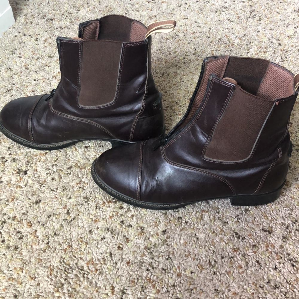 Boots - Picture 2 of 3